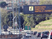 Bóng đá anh, ngoại hạng anh, lịch thi đấu euro 2012, Tranh cãi vì hoãn trận Napoli - Juve
